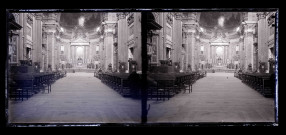Nef et choeur d'une cathédrale italienne.