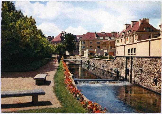 Evreux-Ville. La promenade de L'Iton.