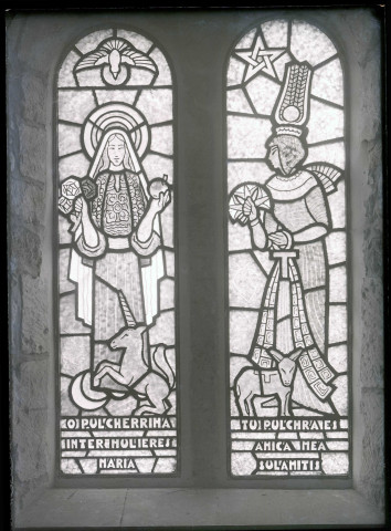 Vitraux de l'église de Ménesqueville (Eure).