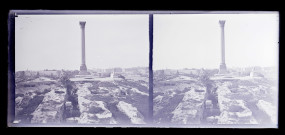 Colonne de Pompée et les Sphinx au Caire (Égypte).