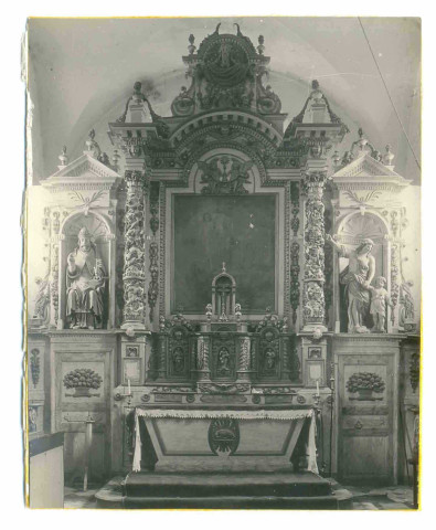 Retable du maître-autel de l'église Saint-Pierre de la Bonneville-sur-Iton (Eure, France)