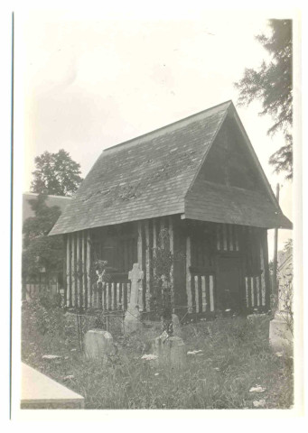 Chambre de charité du cimetière de Boissy-Lamberville (Eure, France).