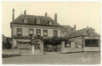 Francheville. Place de l'Eglise-Maison MALHERBE-PICHON - Epicerie-Buraliste.
