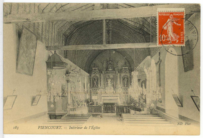 Piencourt. Intérieur de l'Eglise.