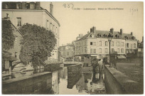 Gisors. L'Abreuvoir - Hôtel de l'Ecu de France.