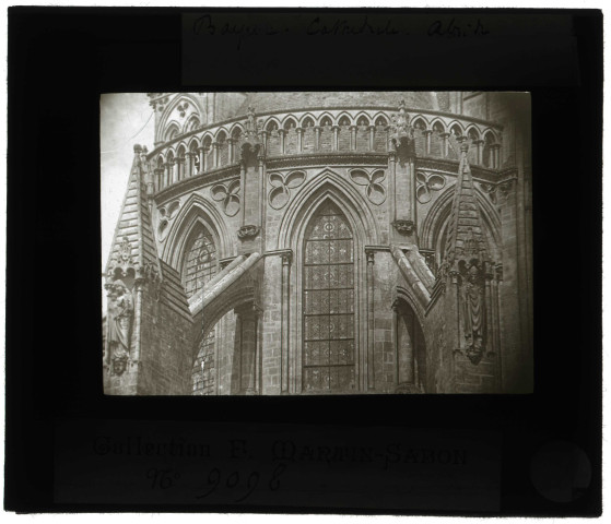 Cathédrale Notre-Dame de Bayeux (Calvados), partie supérieure du chevet.