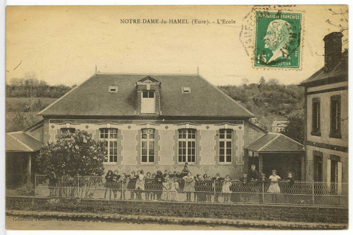 Notre-Dame-du-Hamel. L'Ecole.