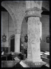 Une des piles sculptées de la nef de l'église Saint-Martin de Veules-les-Roses (Seine-Maritime)