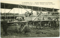 Neubourg (Le). Grandes Manoeuvres de Division - Le Lieutenant Lucas sur Biplan Farman, avant son Départ.