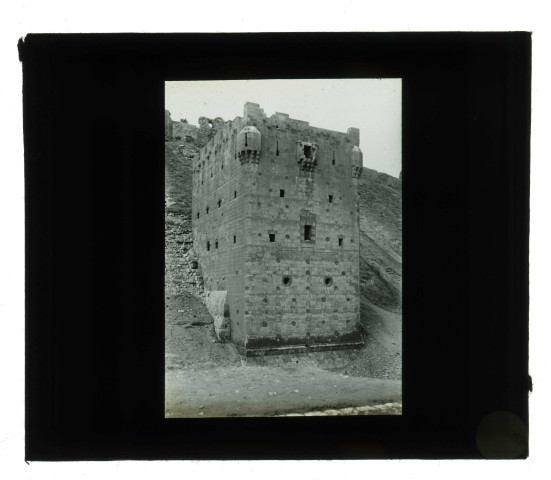 Tour de la citadelle d'Alep (Syrie).