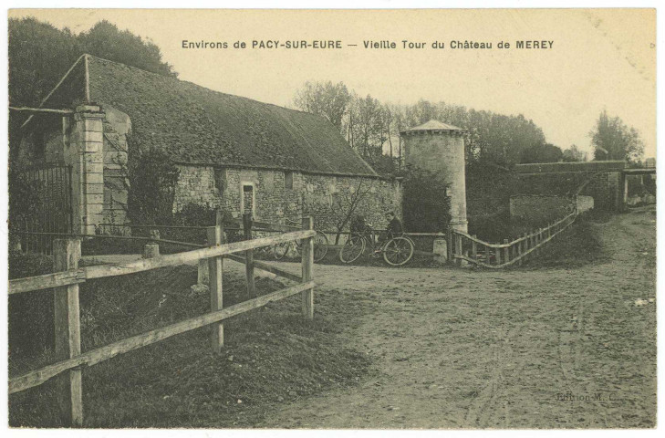 Merey. Vielle Tour du Château de Merey.