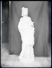 Statue de Vierge à l'enfant en calcaire, dite Vierge de Lisors, de l'église Saint-Martin de Lisors (Eure, France).