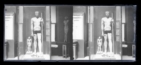 Salle et collections d'un musée égyptien.