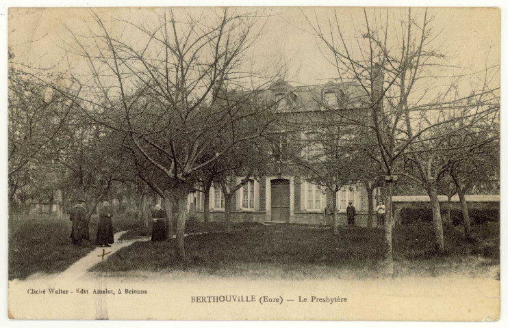 Berthouville. Le Presbytère.