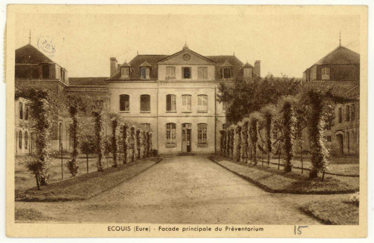 Ecouis. Façade principale du préventorium.