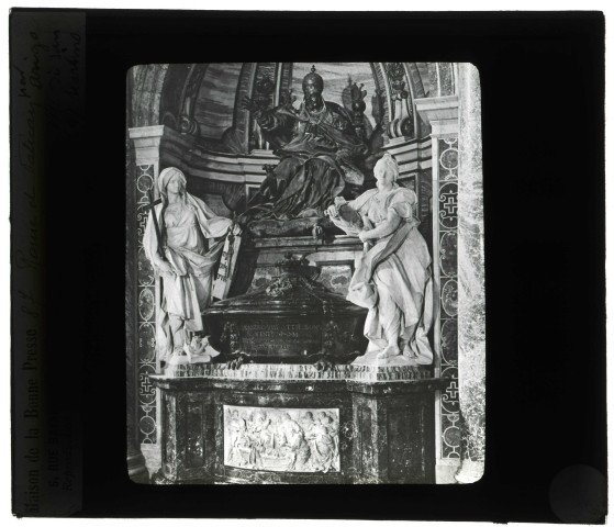 Basilique Saint-Pierre du Vatican, tombeau d'Alexandre VIII.