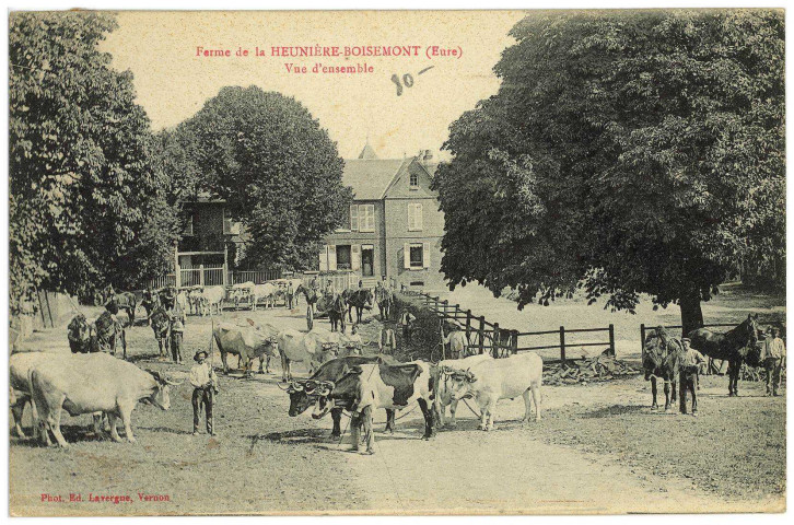 Heuqueville. Ferme de la Heunière-Boisemont (Eure) Vue d'ensemble.