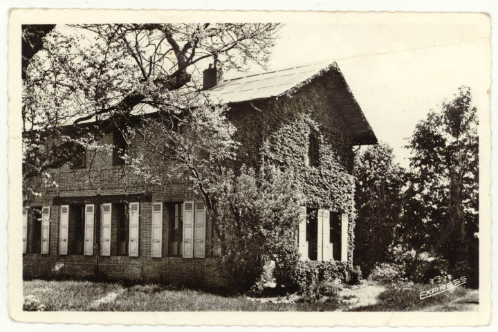 Evreux-Ville. Nétreville : Institut St-Jean l'Evangéliste - La Maison des Petits St-Jean - Le Noviciat.