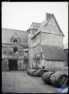 Maison à pans de bois et tourelle de Caudebec-en-Caux (Seine-Maritime).