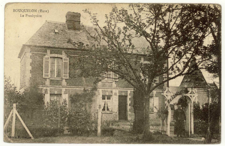 Bouquelon. Le Presbytère.