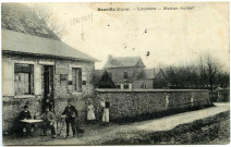 Houville-en-Vexin. Maison Aubert.