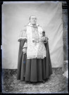 Portrait du chanoine Le Fournier en habit sacerdotal.