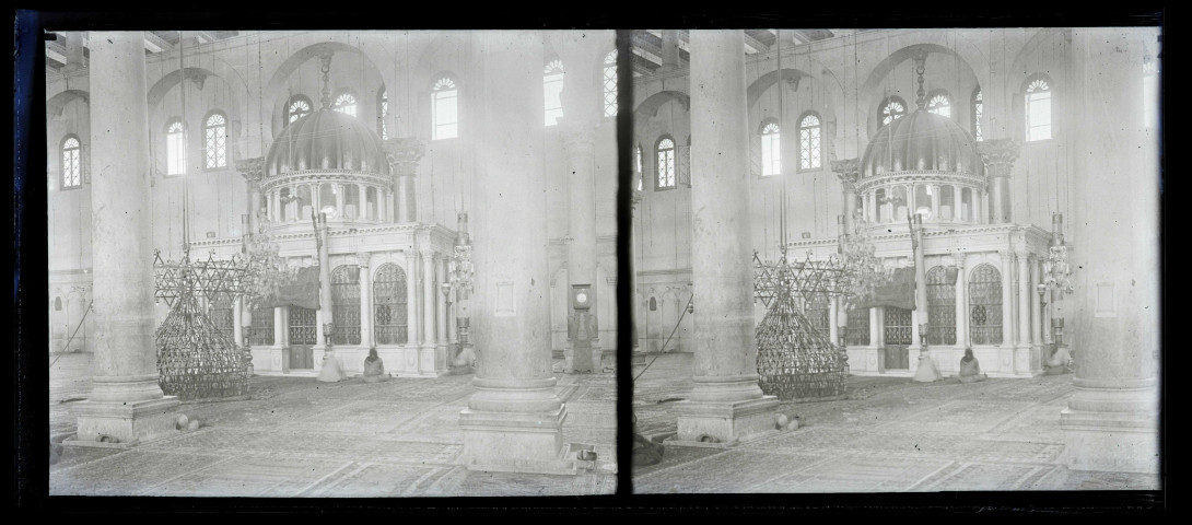 Intérieur de la grande mosquée de Damas (Syrie).