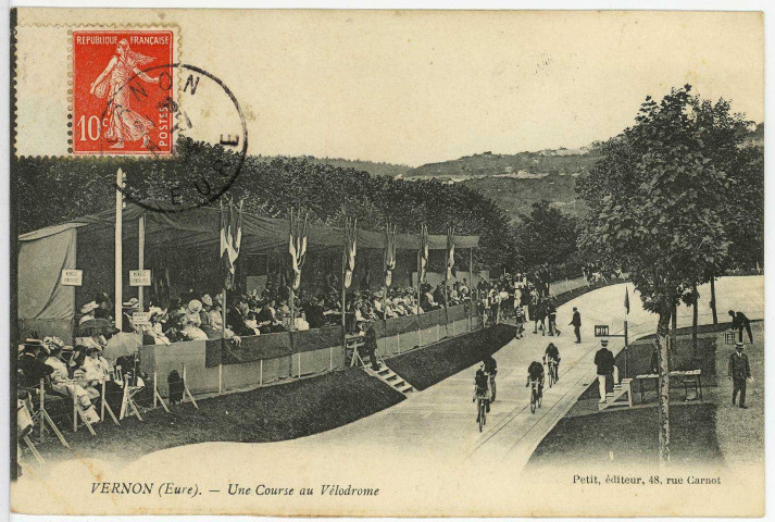 Vernon-Ville. Une course au Vélodrome.