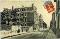 Evreux-Ville. La Gendarmerie et la rue Victor Hugo.