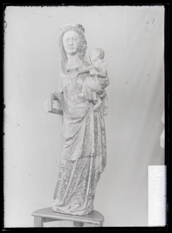 Statue de Vierge à l'enfant de l'église de Guiseniers (Eure).