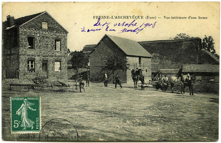 Fresne-l'Archevêque. Vue intérieure d'une ferme.