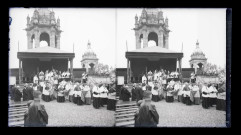 Procession de la Vierge au Monument de Jeanne d'Arc et à la basilique Notre-Dame de Bonsecours (Seine-Maritime).