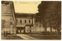 Bec-Hellouin (Le). L'Abbaye.