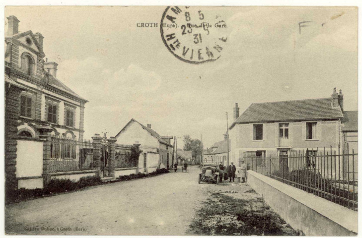 Croth. Carrefour de la Gare.