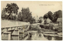 Chaise-Dieu-du-Theil. Pont sur l'Iton.