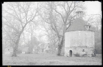 Pigeonnier de l'abbatiale de l'ancienne abbaye de Mortemer de Lisors (Eure).