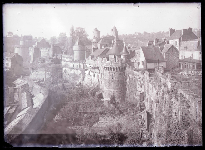 Remparts de Fougères (Ille-et-Vilaine).