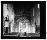 Église Saint-Aubin de Boisney (Eure), nef et chœur.