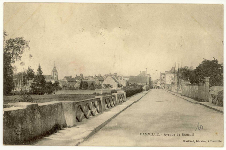 Damville. Avenue de Breteuil.
