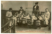 Evreux-Ville. Crèche Municipale, Déjeuner des Enfants.