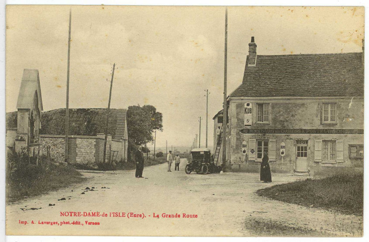 Notre-Dame-de-l'Isle. La Grande Route.