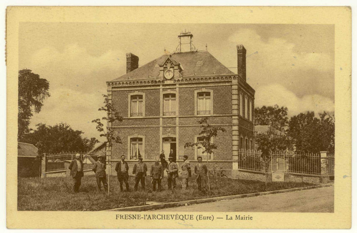 Fresne-l'Archevêque. La Mairie.