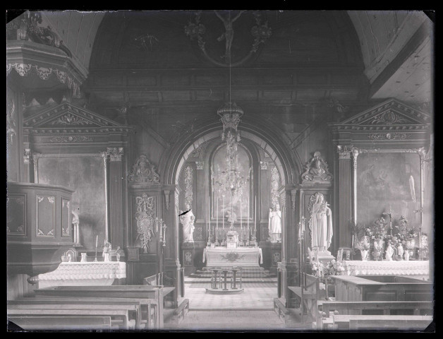 Église de Bray (Eure), intérieur.