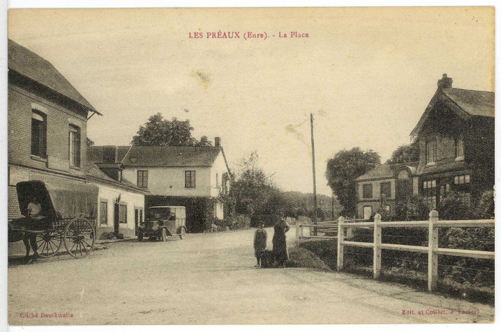 Préaux (Les). La Place.
