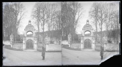 Porte de Fontenelle de l'abbaye Notre-Dame de Fontenelle de Saint-Wandrille-Rançon (Seine-Maritime).