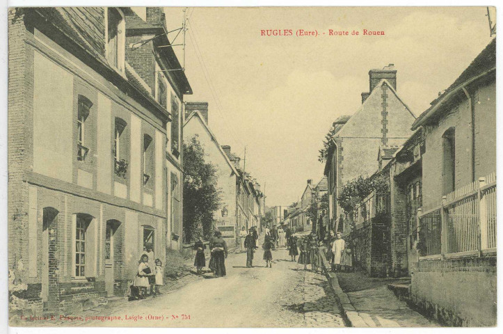 Rugles. Route de Rouen.