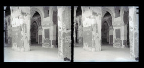 Intérieur de la mosquée d'Ibn-Touloun au Caire (Égypte).