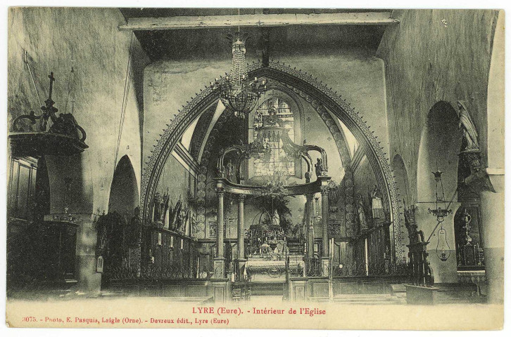 Neuve-Lyre (La). Intérieur de l'Eglise.