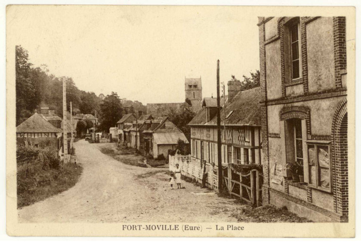 Fort-Moville. La Place.