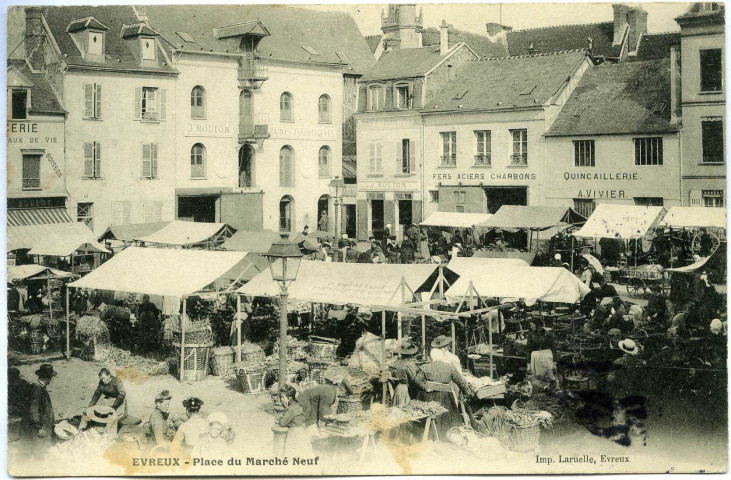 Evreux-Ville. Place du Marché Neuf - Marché.
